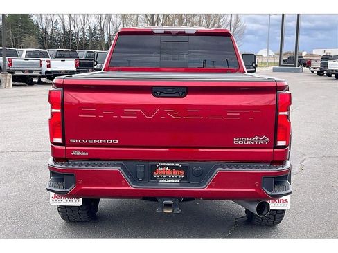 Used 2024 Chevrolet Silverado 3500 High Country w/ High Country Premium Package image 4
