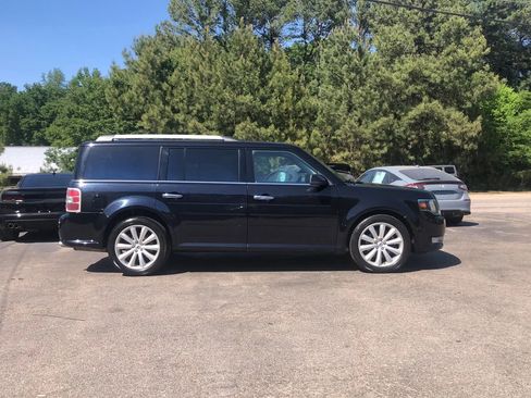 Used 2019 Ford Flex SEL w/ Equipment Group 202A AWD/4WD image 2