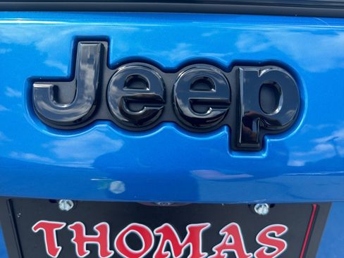 Used 2023 Jeep Compass Latitude w/ Convenience Group AWD/4WD image 27
