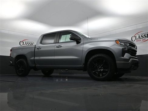 Used 2024 Chevrolet Silverado 1500 RST image 27