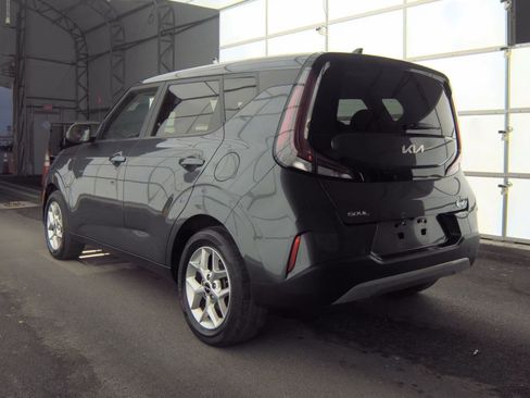 Used 2023 Kia Soul LX w/ Option Group 015 FWD image 6