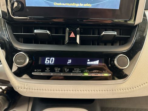 Used 2024 Toyota Corolla SE FWD image 17