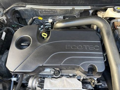 Used 2023 GMC Terrain SLE FWD image 35