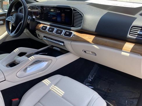 Used 2025 Mercedes-Benz GLE 450 4MATIC image 17