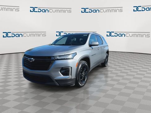 Used 2023 Chevrolet Traverse LS w/ Midnight/Sport Edition FWD image 4