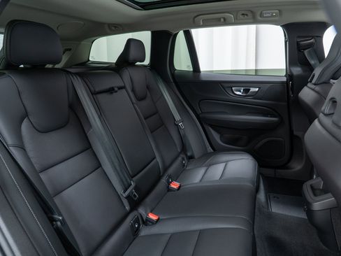 New 2026 Volvo V60 B5 Cross Country Plus w/ Climate Package image 24