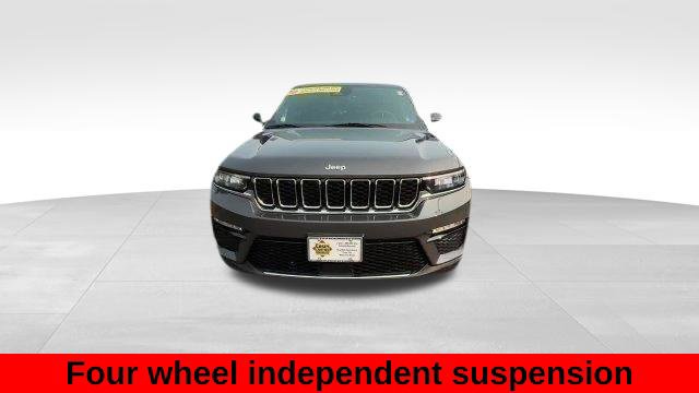 Used 2025 Jeep Grand Cherokee Limited AWD/4WD image 33