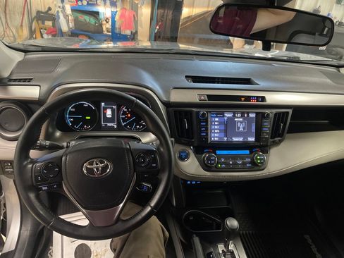Certified 2017 Toyota RAV4 XLE AWD/4WD image 17
