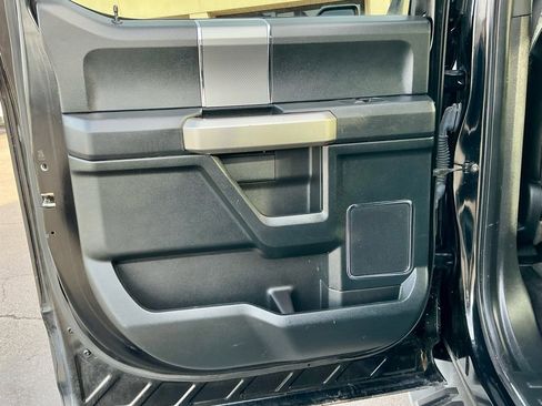 Used 2016 Ford F150 Lariat image 31