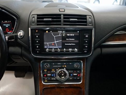 Used 2017 Lincoln Continental Reserve w/ Technology Package image 7