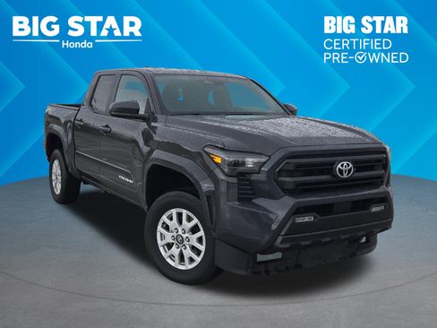 Used 2025 Toyota Tacoma SR5 AWD/4WD image 1