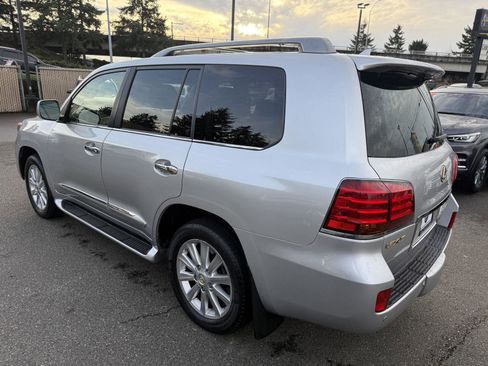 Used 2009 Lexus LX 570 Base image 12
