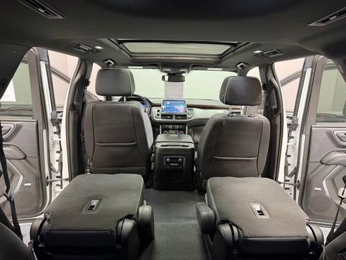 Used 2023 Chevrolet Tahoe Premier AWD/4WD image 31