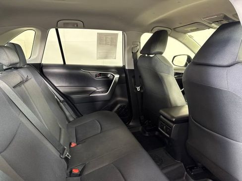 Used 2024 Toyota RAV4 LE AWD/4WD image 5