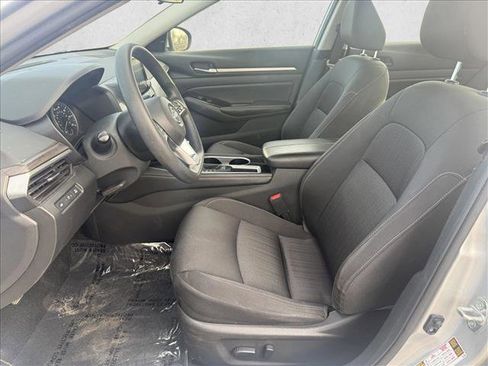 Used 2023 Nissan Altima 2.5 SV image 10