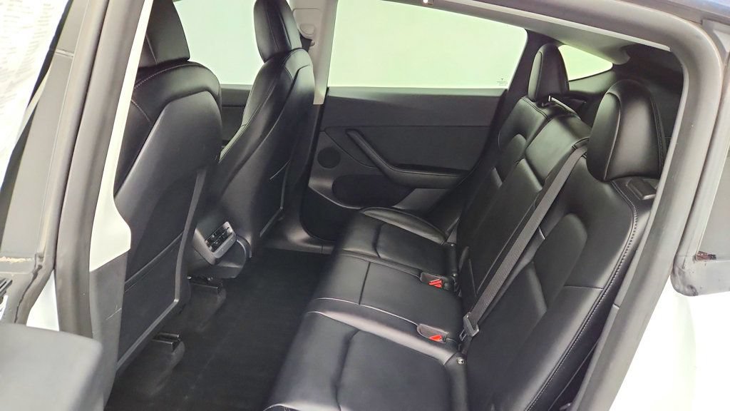 Used 2022 Tesla Model Y Performance AWD/4WD image 25