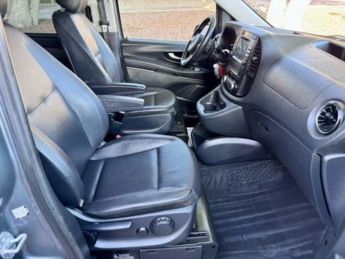Used 2022 Mercedes-Benz Metris Passenger image 14