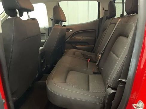 Used 2020 GMC Canyon SLE image 11