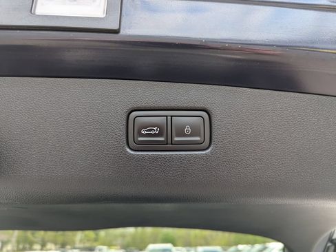 Used 2023 Genesis GV70 2.5T AWD/4WD image 44