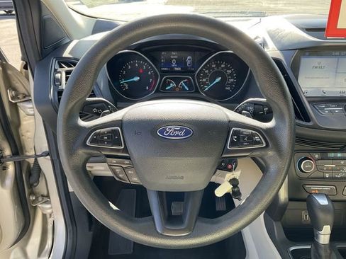 Used 2017 Ford Escape SE w/ Equipment Group 201A image 18