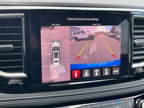 New 2026 Chrysler Pacifica Select FWD image 22