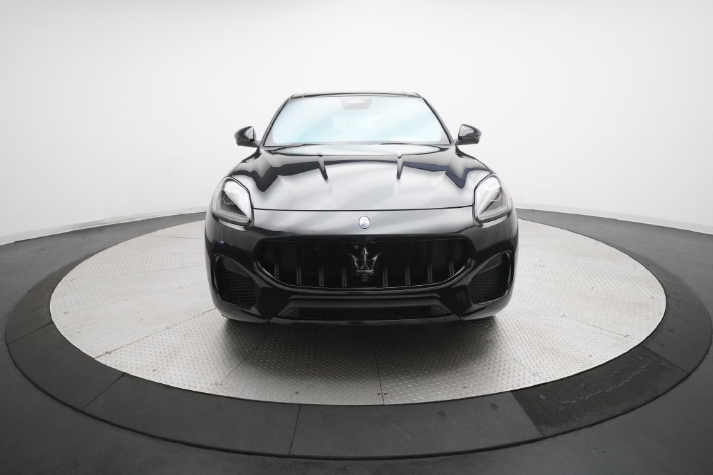 Used 2023 Maserati Grecale Modena AWD/4WD image 11