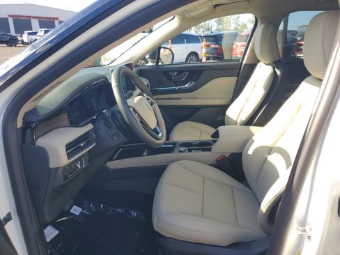 New 2026 Lincoln Corsair Reserve image 12