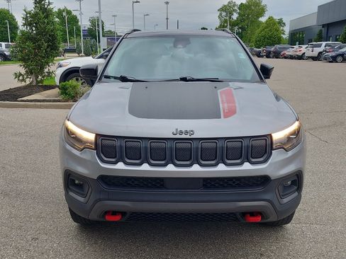 Used 2022 Jeep Compass Trailhawk w/ Trailhawk Elite Group AWD/4WD image 2