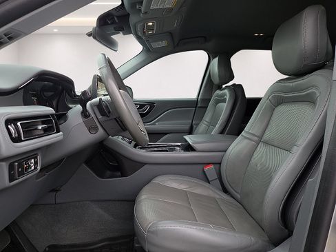 Used 2020 Lincoln Aviator Reserve w/ Elements Package Plus AWD/4WD image 15