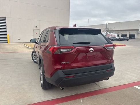 Used 2023 Toyota RAV4 LE image 4