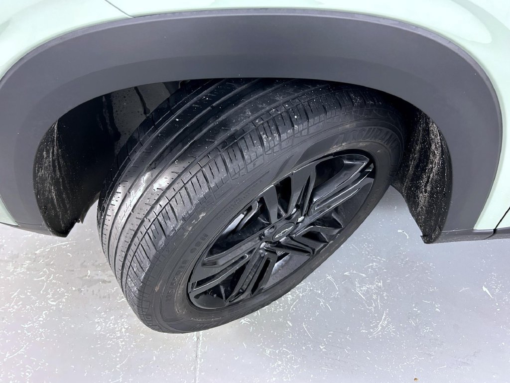 Certified 2025 Chevrolet Trax ACTIV FWD image 24