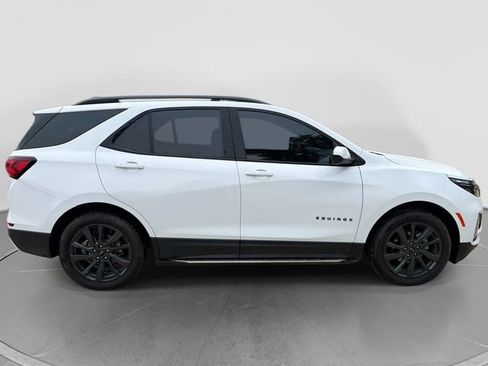 Used 2023 Chevrolet Equinox RS AWD/4WD image 2