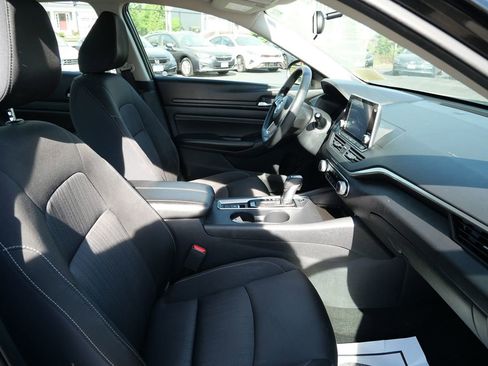 Used 2020 Nissan Altima 2.5 S AWD/4WD image 18