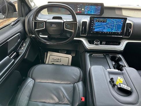 Used 2025 Ford Expedition Max Platinum AWD/4WD image 21