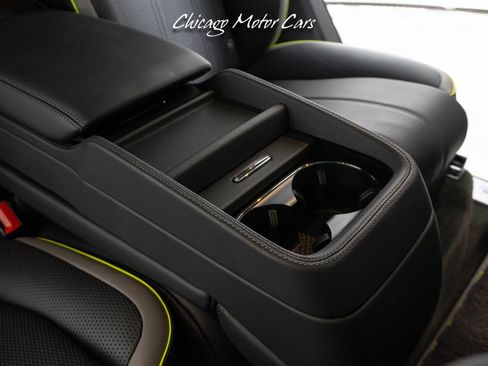 Used 2023 Bentley Bentayga Extended Wheelbase image 56