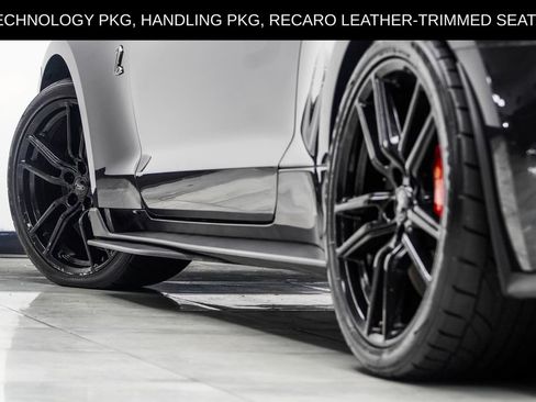 Used 2022 Ford Mustang Shelby GT500 w/ Technology Package RWD image 23