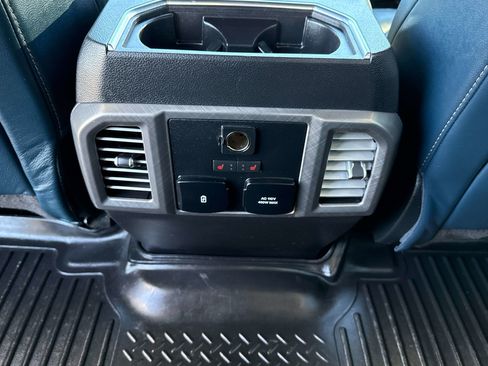 Used 2018 Ford F150 Limited image 12