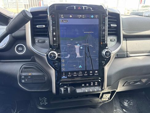 Used 2024 RAM 2500 Laramie AWD/4WD image 24