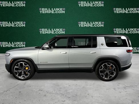 Used 2023 Rivian R1S Launch Edition image 9