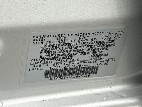 Used 2025 Nissan Versa SV w/ Trunk Package image 30