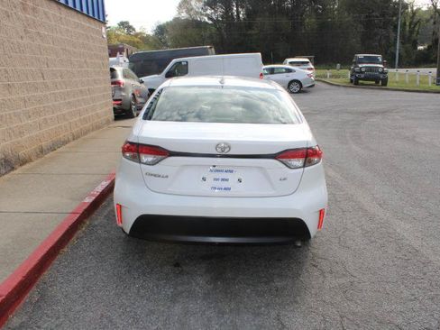 Used 2023 Toyota Corolla LE FWD image 6