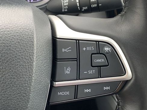 Certified 2024 Toyota Highlander XLE AWD/4WD image 29