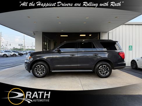 Used 2022 Ford Expedition XLT AWD/4WD image 6