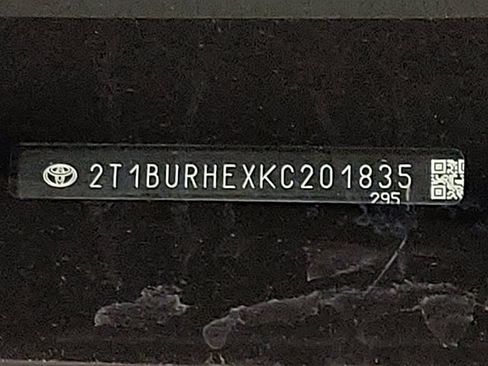 Used 2019 Toyota Corolla SE image 33