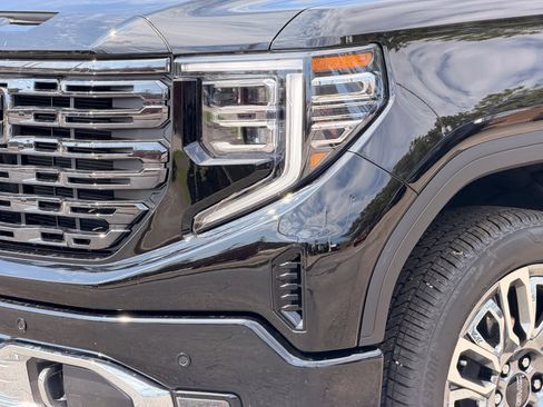 Used 2026 GMC Sierra 1500 Denali Ultimate AWD/4WD image 8