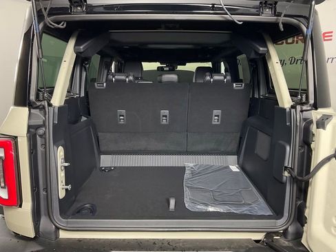 New 2026 Ford Bronco Outer Banks AWD/4WD image 11
