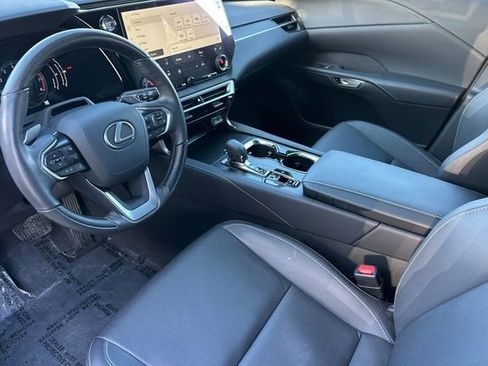 Used 2024 Lexus RX 350 Premium image 11