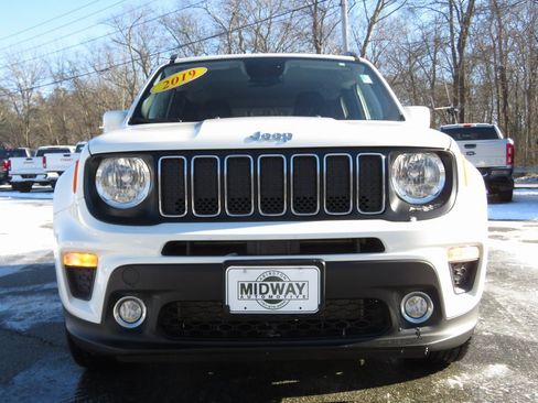 Used 2019 Jeep Renegade Latitude w/ Cold Weather Group image 2