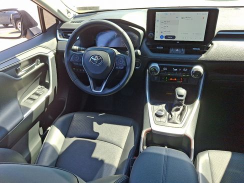 Used 2024 Toyota RAV4 Limited image 14
