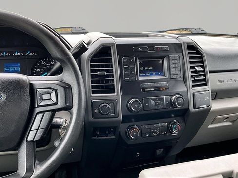 Used 2019 Ford F250 XL w/ STX Appearance Package AWD/4WD image 6
